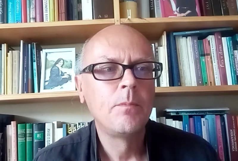 Politiniai LT lyderiai draugiškai veda Lietuvą karo keliu