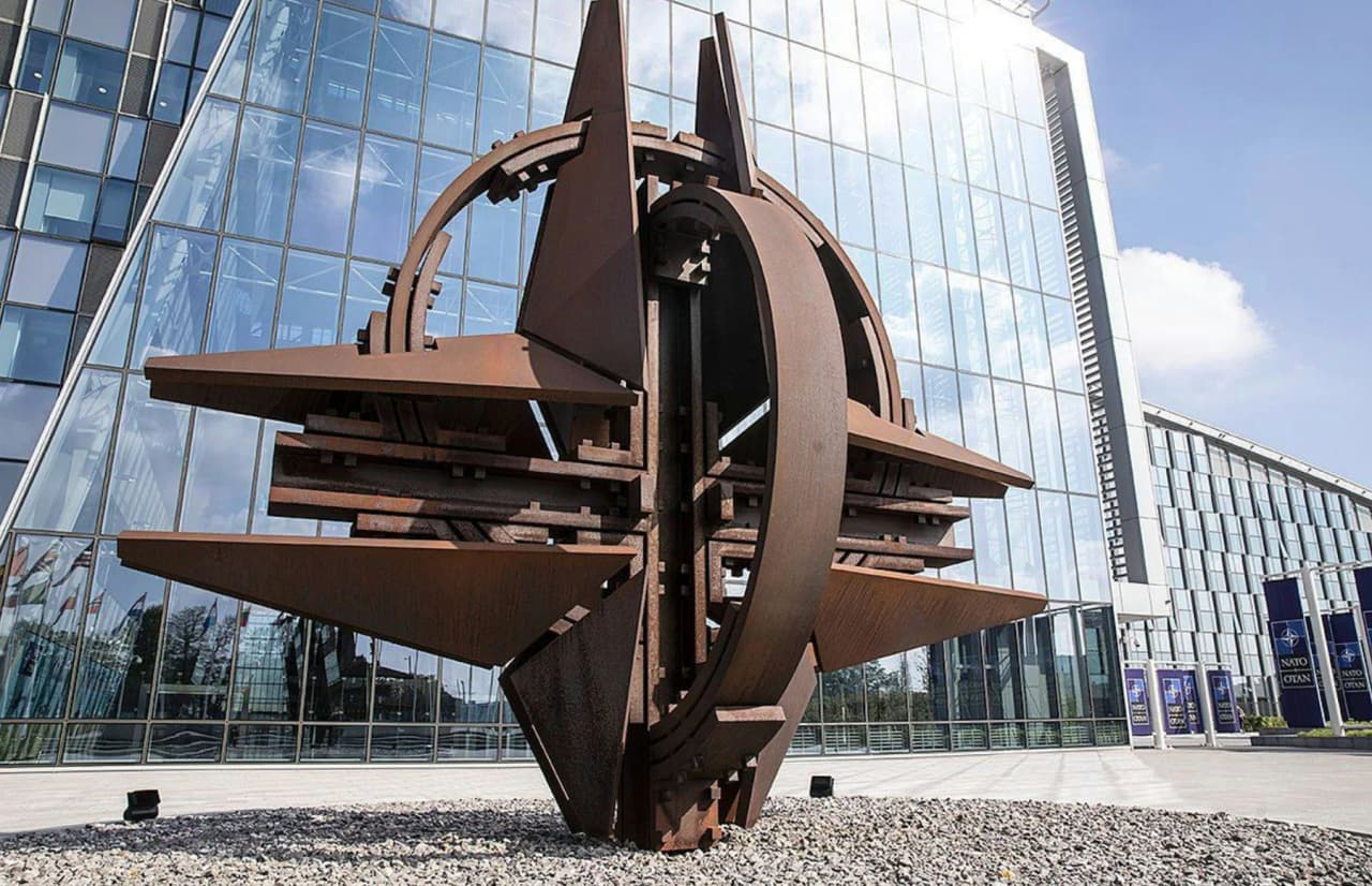 NATO skirs 27 mlrd. eurų degalų infrastruktūrai