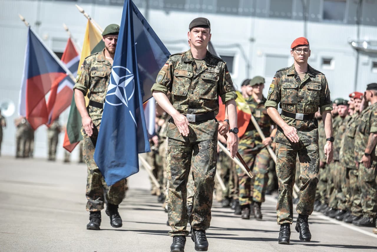 NATO stiprina Lietuvą: Rukloje – nauja rotacija su „Leopard“, CV90 ir „Boxer“