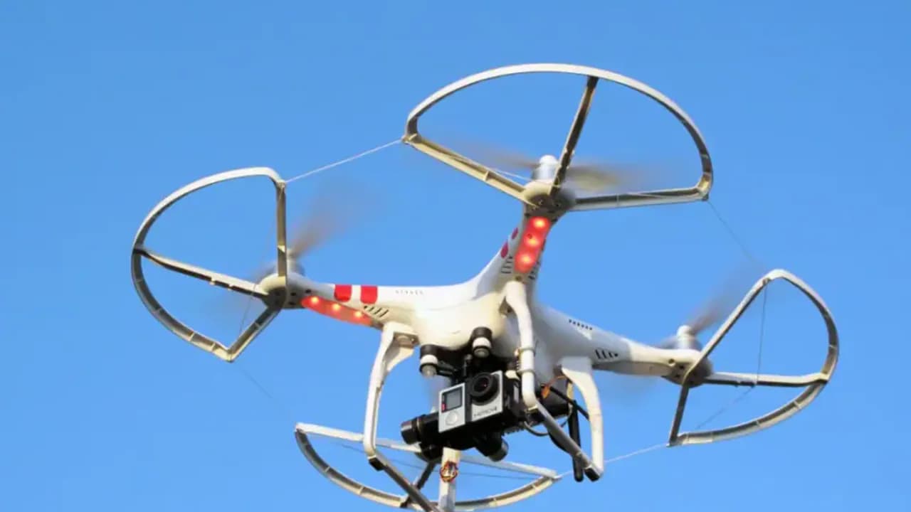JAV įveda iki 100 procentų muitus importuojamiems dronams