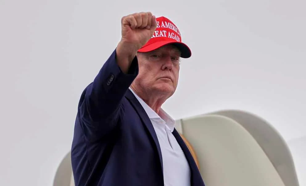 Trump nurodė mažinti pratybas su Pietų Korėja – nenori siųsti „priešiško signalo“ Kim Jong Un