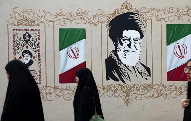 Trump grasina visoms Iraną remiančioms šalims – ypatingas signalas Kinijai