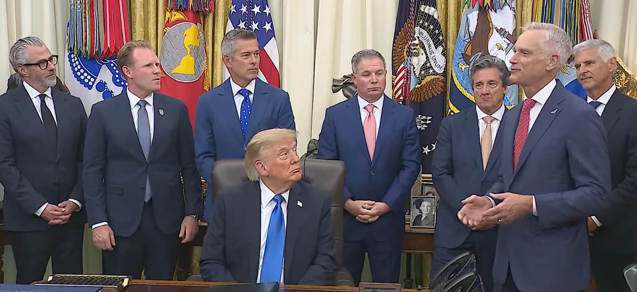 Skirtingai negu Nausėda, Trump po taikos nori gerų santykių ir verslo su Rusija