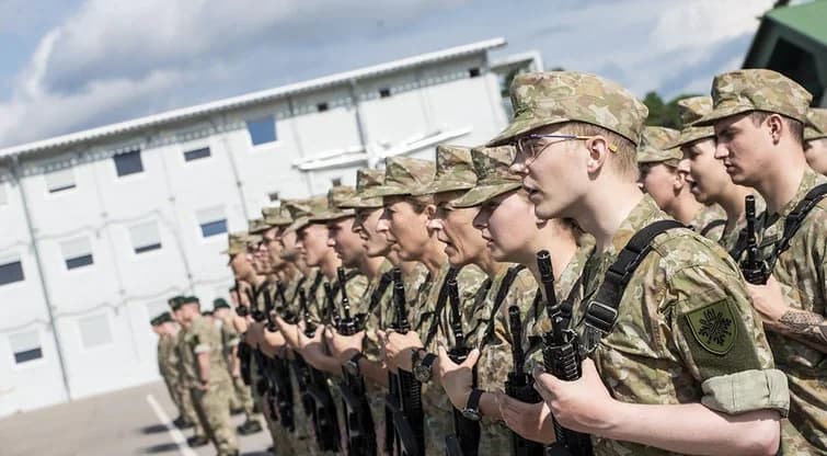 Visuotinį šaukimą siūloma spartinti, tačiau dėl jo dar nėra galutinai apsispręsta