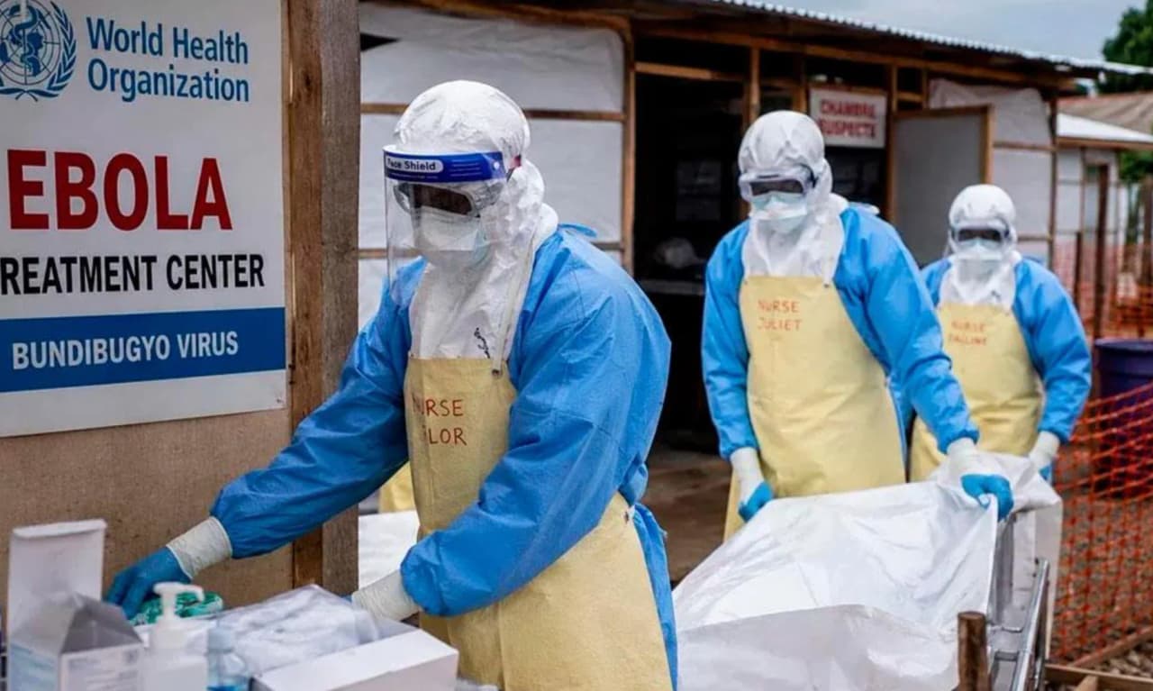 Ebolos epidemija plinta: virusas pasiekė Nigeriją, mirė daugiau kaip 4600 žmonių