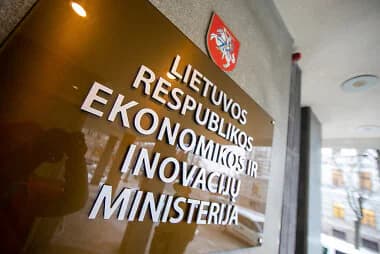 Ministerijos šimtadienio laimėjimuose suskaičiuoti verslo milijonai, bet ne nauda valstybei
