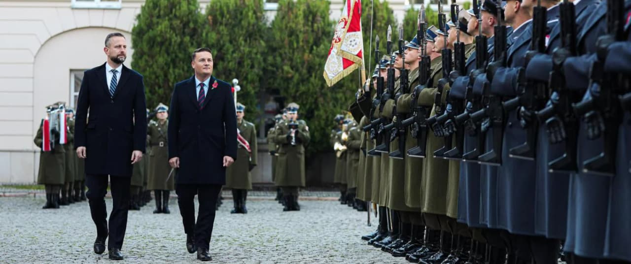 Lenkija ir Britanija stiprina bendrą karinę galią Baltijos regione