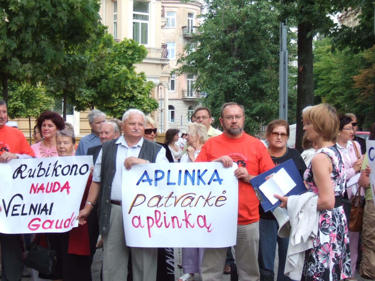 Prieš "Rubikoną", arba apie "didelius, didelius vokus"