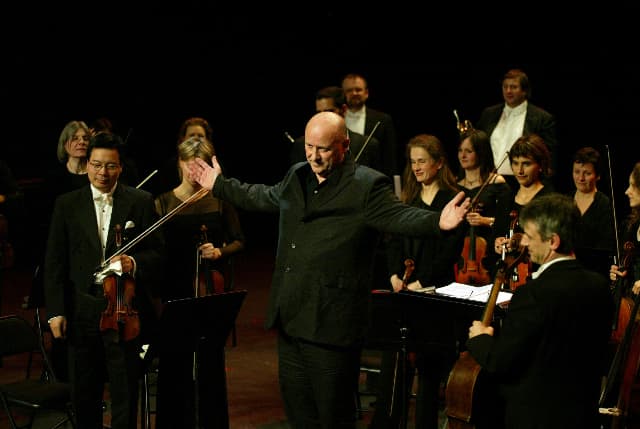 Vilniuje koncertuosiančio Gavino Bryarso muzika netelpa į laiko rėmus
