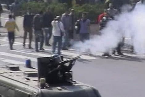 Neramumai Egipte tęsiasi: šįsyk šturmuota policijos nuovada Suece