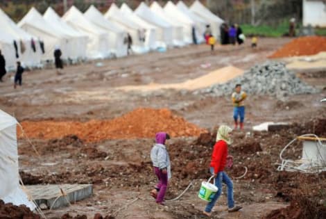 Kol Kuveitas remia pabėgėlius iš Sirijos, Vakarai jai ruošia cheminio ginklo ataką