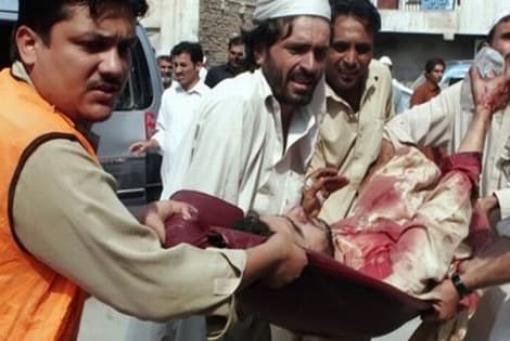 Pakistane liejasi kraujas – per vieną dieną žuvo daugiau kaip 100 žmonių