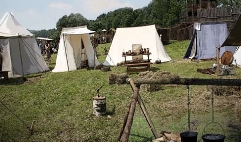 Eksperimentinė-edukacinė senovės baltų gyvensenos X-XIII a. (įtvirtintos gyvenvietės tipo) stovykla mokyklinio amžiaus vaikams