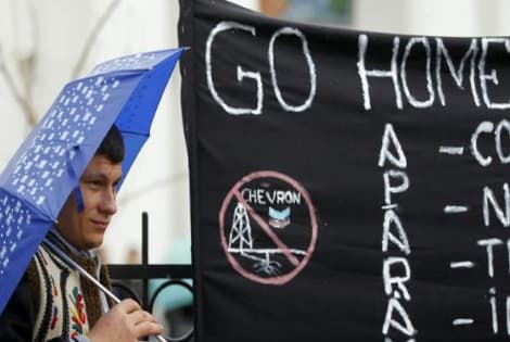 Rumunai protestuoja prieš skalūnų dujų gavybą