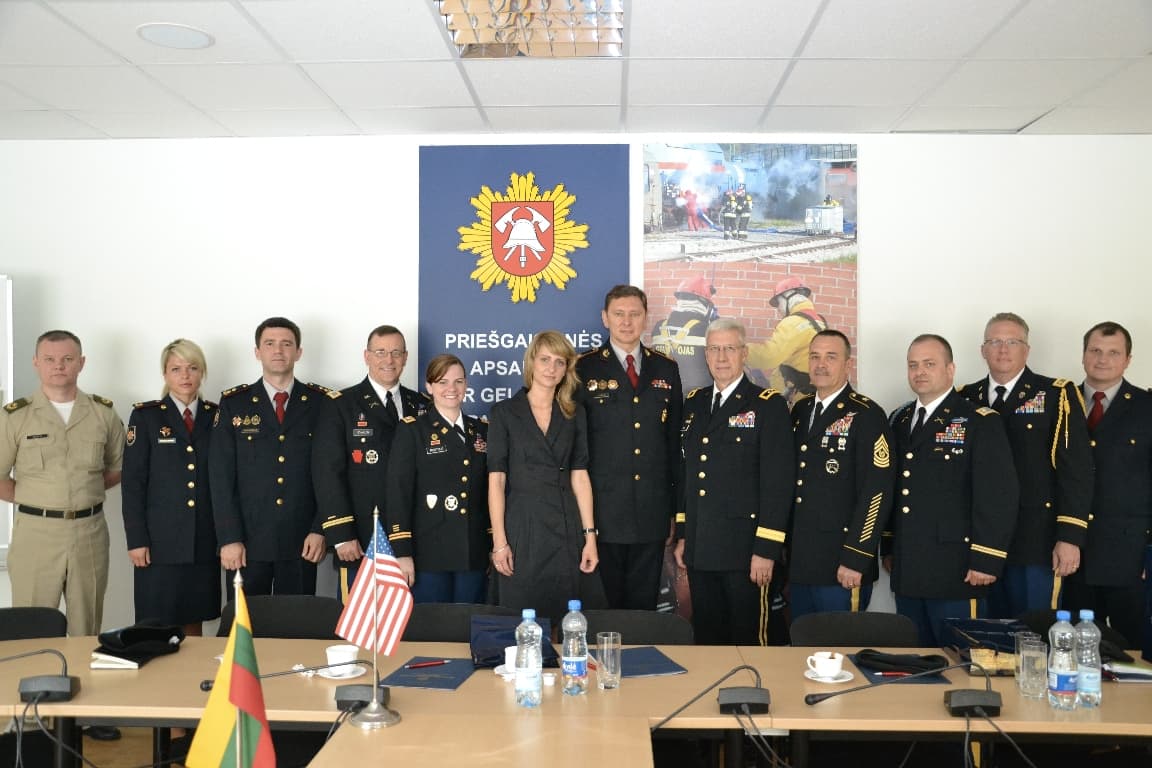 Birželio 4 d. Priešgaisrinės apsaugos ir gelbėjimo departamente lankėsi JAV Pensilvanijos nacionalinės gvardijos delegacija. Nuotr. iš „vpgt.lt“