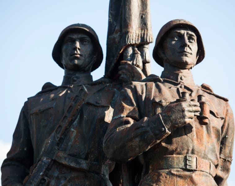 The overthrown statue of Lenin in Kiev has revived the debate on a Soviet Sculpture on the Green Bridge in Vilnius