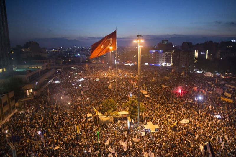 Protestas Stambulo Taksimo aikštėje. Birželio 15-oji.