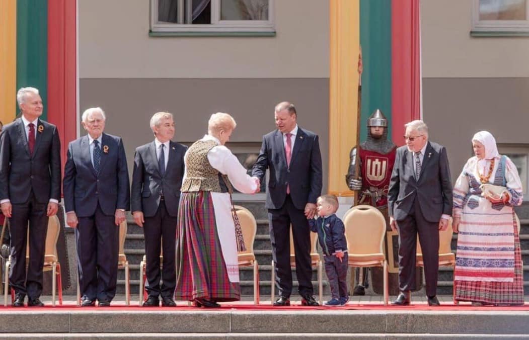 Premjeras S. Skvernelis (penktas iš kairės). Nuotr. facebook.com