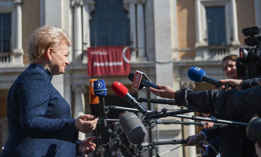Pasaulio žiniasklaida gaudo kiekvieną prezidentės D. Grybauskaitės pasakytą žodį. Nuotr. prezidentas.lt