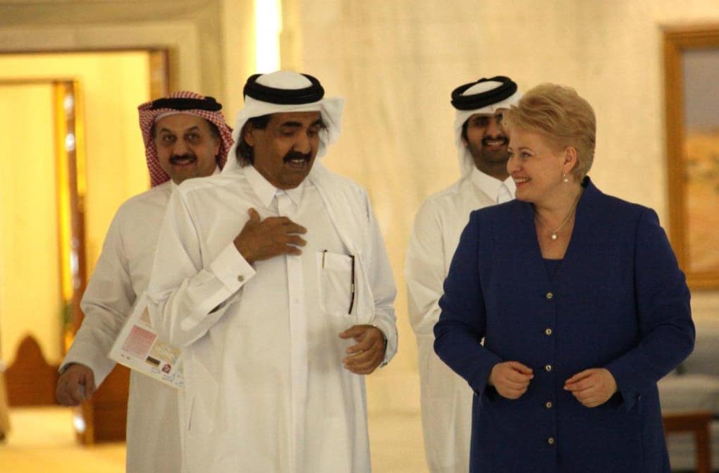 Prezidentės susitikimas suLietuvos draugais katariečiais - Kataro Emyru šeichu Hamad Bin Khalifa Al Thani bei kitais jo šeimos nariais, vadovaujančiais šaliai. Nuotr. prezidentas.lt