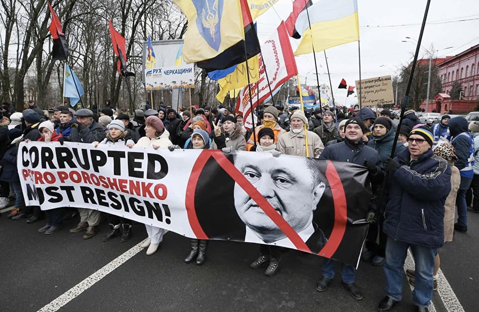 Lietuvos draugo M. Saakašvilio šalininkai Kijevo centre siekia P. Porošenkos apkaltos.