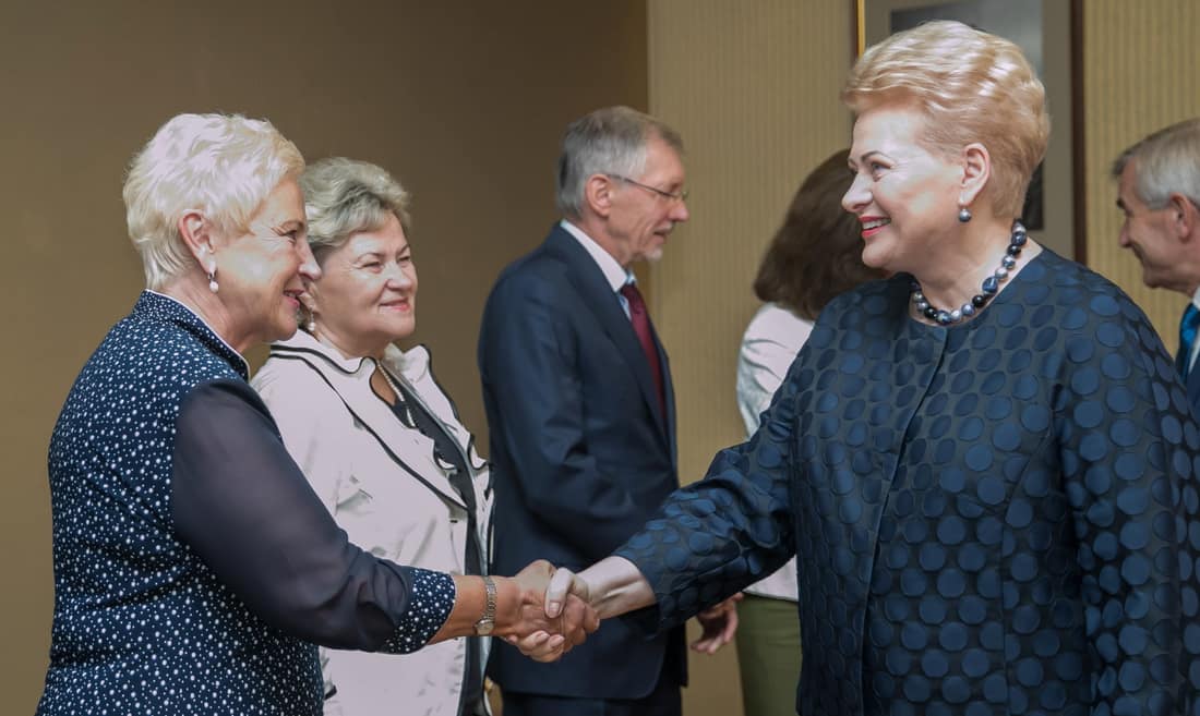 I. Degutienė (kairėje). Nuotr. facebook.com