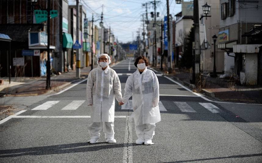 Japonų pora Fukušimoje