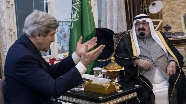 Johnas Kerry svečiuose pas Saudo Arabijos karalių Abdulą 2014 m. sausio 5 d.