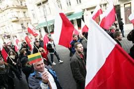 Priėmus LLRA stumiamą projektą, faktiškai būtų įteisinta dvikalbystė. Nuotr. iš „lndp.lt“