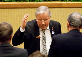 Landsbergis: baisi gėlelė