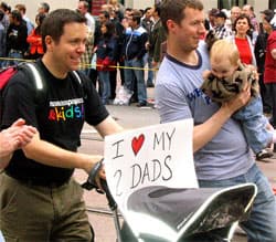 Nuotr. iš „gayadoptionisabuse.blogspot.com“
