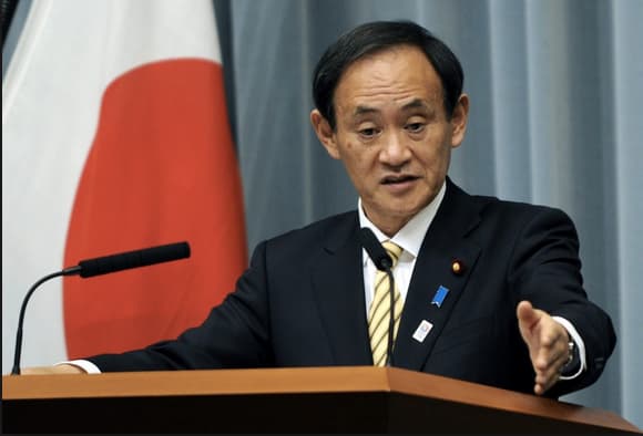 Japonijos ministrų kabineto vyriausiasis sekretorius Josihidė Suga. Tvkinc.com nuotr.