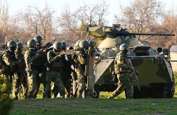Rusija atitraukia savo pajėgas iš Ukrainos pasienio