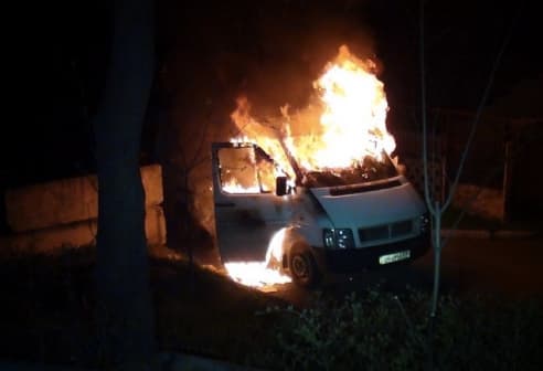 Ukraina: separatistai puolė vyriausybės vidaus pajėgų bazę. Yra žuvusių ir sužeistų