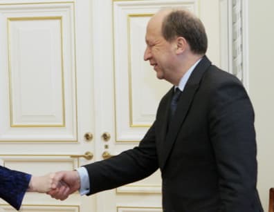 Konservatorių lyderis ragina išrinkti prezidentę jau pirmajame rinkimų ture