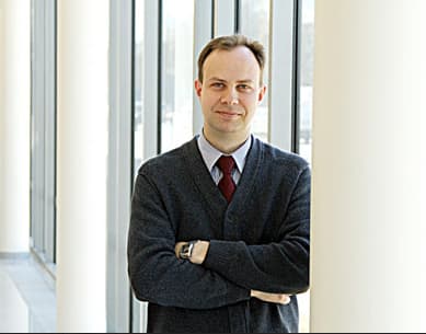 Ministrė R. Šalaševičiūtė - dramblys porceliano fabrike