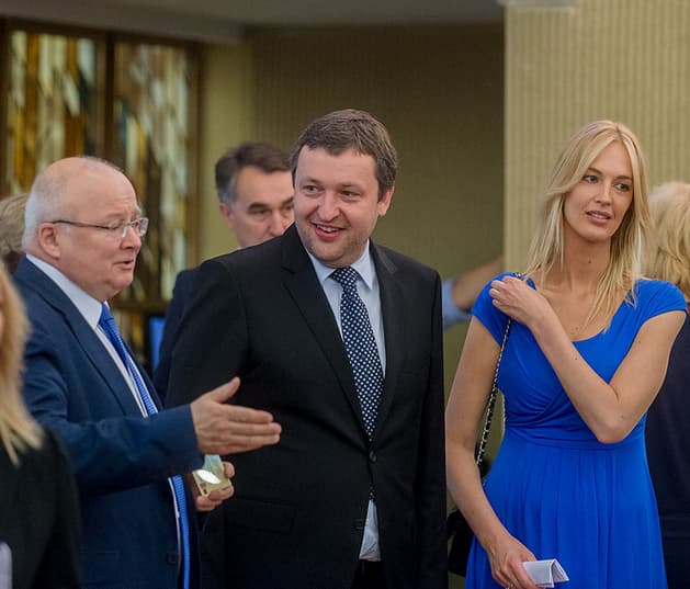 Antanas Guoga (viduryje) sulaukė priekaištų iš kolegos.