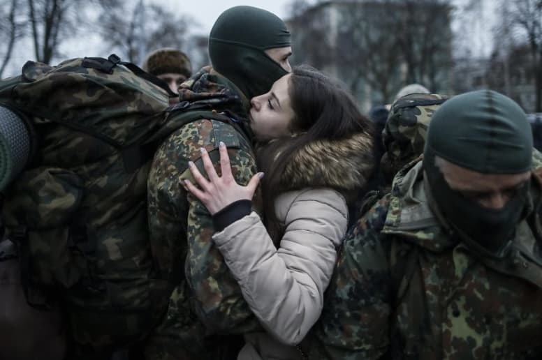 Porošenka mobilizuoja „patrankų mėsą“