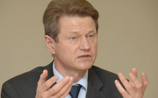 Rolando Pakso vadovaujama partija visiškai remia Rusiją ir jos politiką