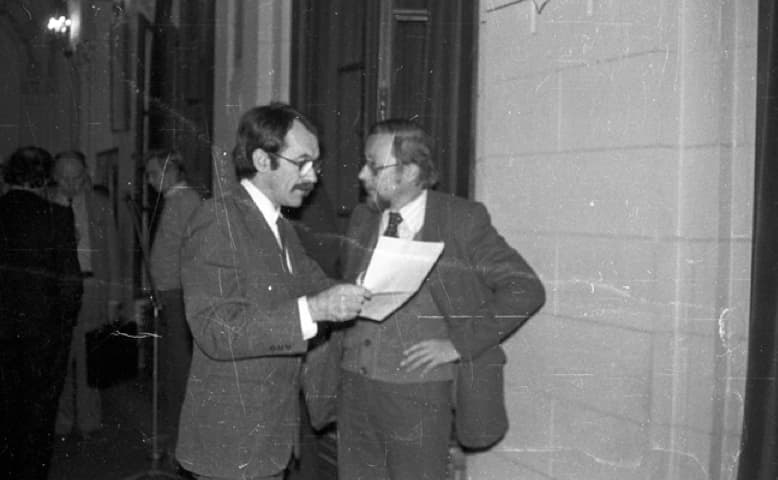 Ozolas ar Landsbergis? Melo valstybės pradžia