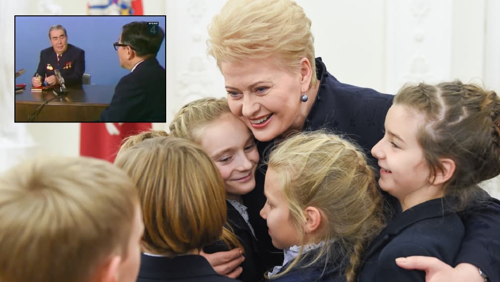 Vienas mėgstamiausių prezidentės Dalios Grybauskaitės užsiėmimų – dažnų fotosesijų metu paveiskluotis su vaikais. Nuotr. prezidentas.lt