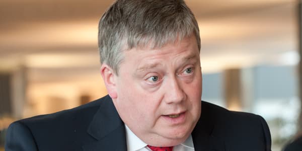 „Sveikas ir suderintas maistas yra geros sveikatos pagrindas, o Europoje mažėjantis vaisių, daržovių ir pieno vartojimas neigiamai veikia europiečius“, – pažymėjo EP pranešėjas Markas Tarabela.