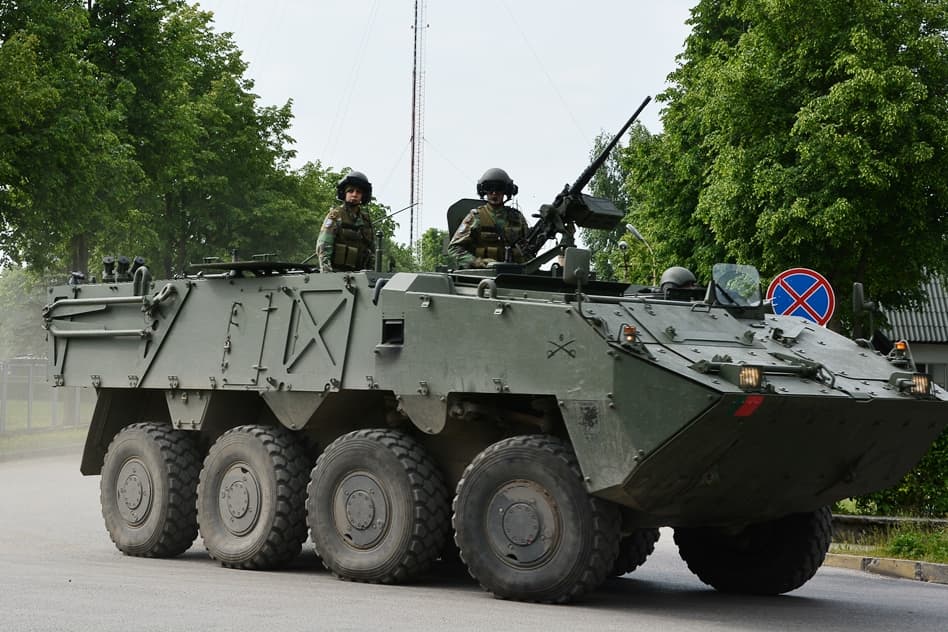 Visuomenė kviečiama susipažinti su tarptautinėse pratybose „Saber Strike“ sąjungininkų naudojama technika ir ginkluote