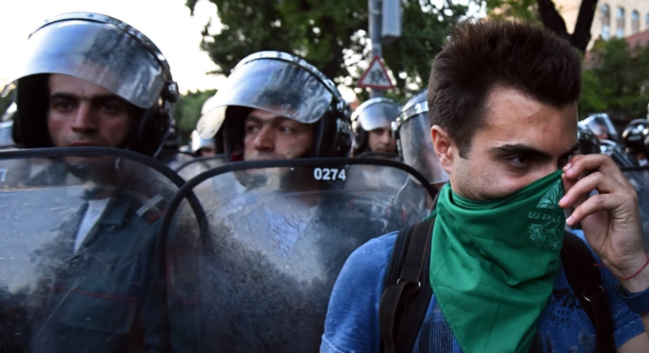 Armėnijos sostinėje tęsiasi protestai