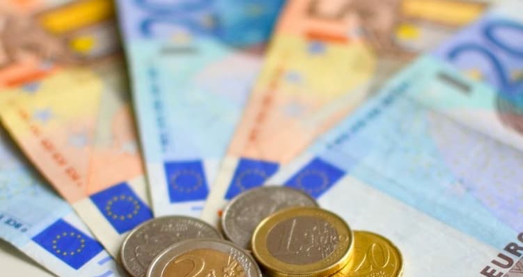 Vyriausybė informuoja: Lietuvos finansinė pagalba sunkumų ištiktai Graikijai papildomai nekainuos
