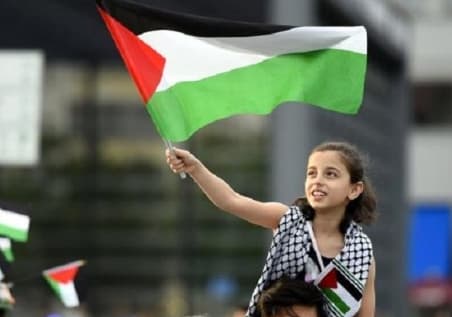Palestinos vėliava iškelta prie JTO būstinės Niujorke