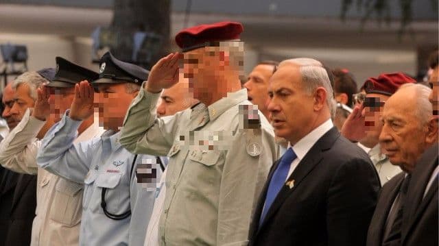 Izraelio brigados generolas Jusis Elonas Šahakas (Yussi Elon Shahak), suimtas Irako armijos, tyrimo metu papasakojo, kad „yra didžiulis bendradarbiavimas tarp „Mossad“ ir ISIS vadovų“.