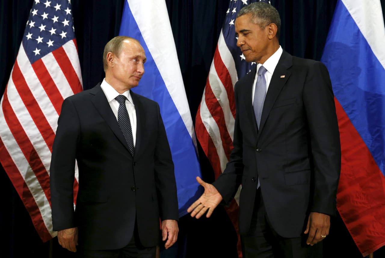 V. Putinas puola, B. Obama stebi