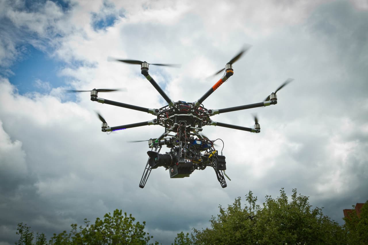 Dronai: EP siekia užtikrinti saugumą ir privatumą