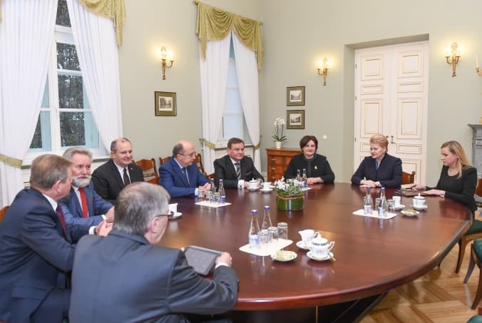 Prezidentė: būsimajam prokuratūros vadovui turėtų rūpėti ne munduras, o žmogaus teisės